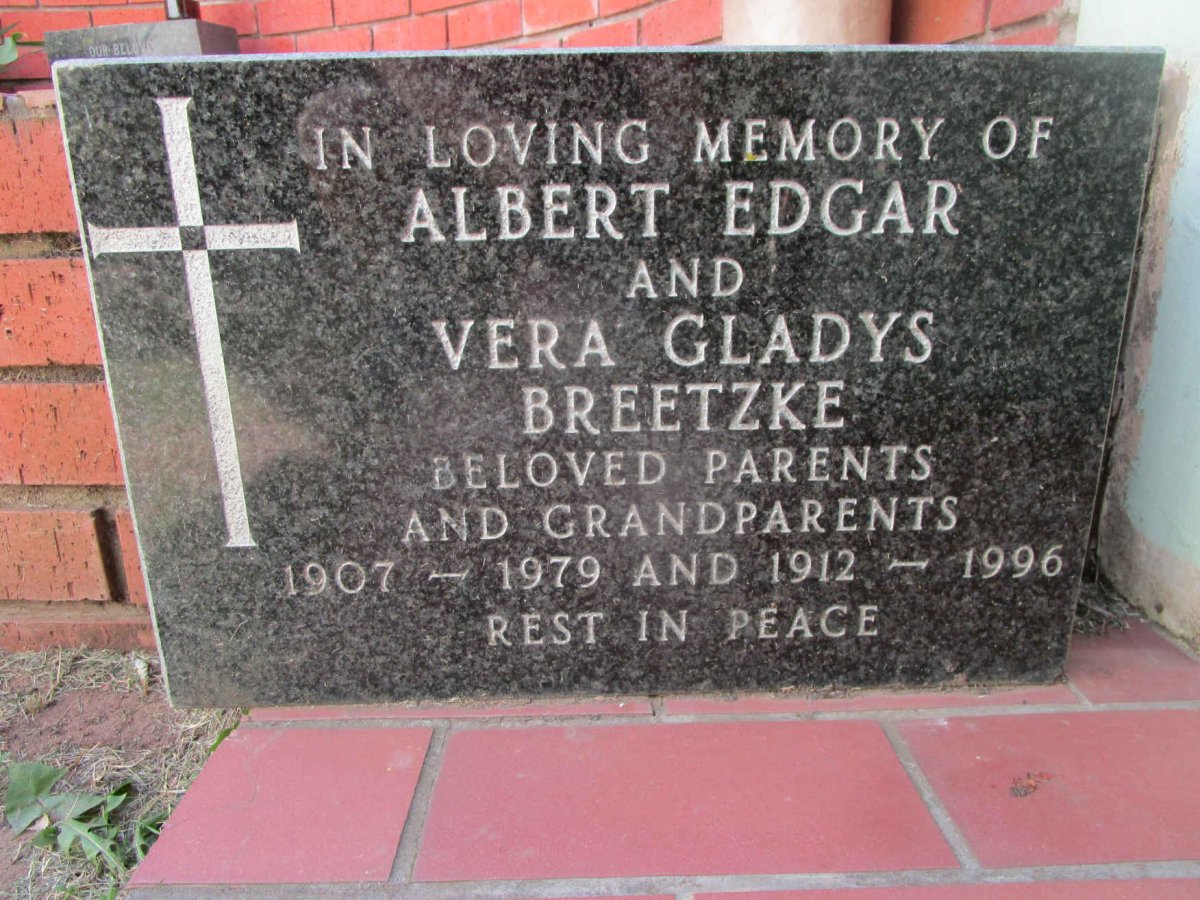 BREETZKE Albert Edgar 1907-1979 &amp; Vera Gladys 1912-1996