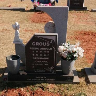 CROUS Pedro Arnold 1948-2017 &amp; Stephanie Johanna 1949-
