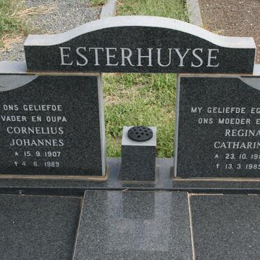 ESTERHUYSE Cornelius Johannes 1907-1989 &amp; Regina Catharina 1913-1985
