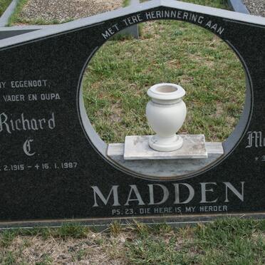MADDEN Richard C. 1915-1987 &amp; Maria Magdalena J.C. 1916-1989