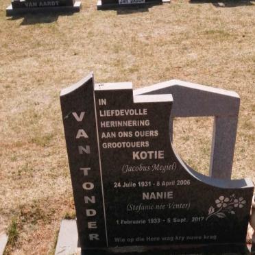 TONDER Jacobus Megiel, van 1931-2006 &amp; Stefanie VENTER 1933-2017