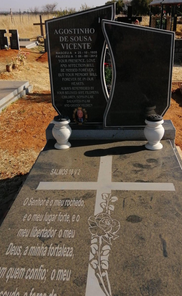 VICENTE Agostinho de Sousa 1935-2012