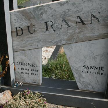 RAAN Bekker, du 1923-1997 &amp; Sannie 1919-