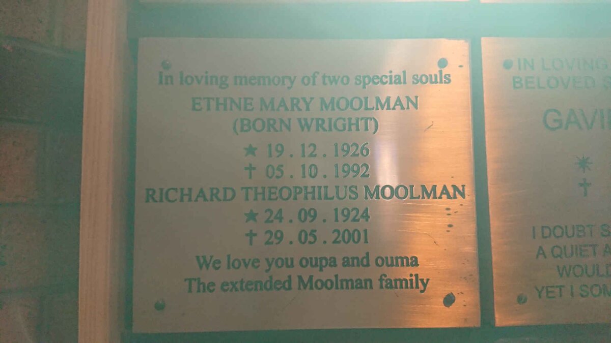 MOOLMAN Richard Theophilus 1924-2001 &amp; Ethne Mary WRIGHT 1926-1992