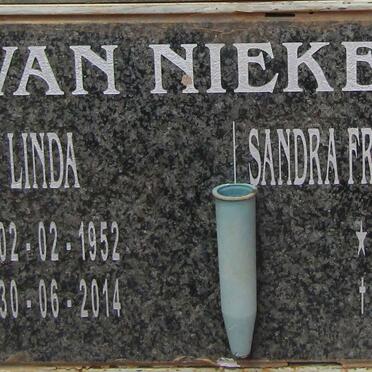 NIEKERK Linda, van 1952-2014 :: FRASER Sandra nee VAN NIEKERK 1952-2011