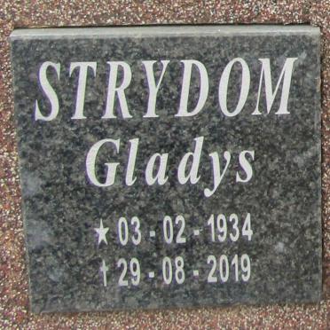 STRYDOM Gladys 1934-2019