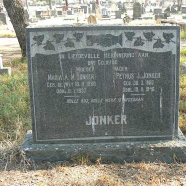 JONKER Petrus J. 1860-1946 &amp; Maria A.M. DE WET 1860-1937