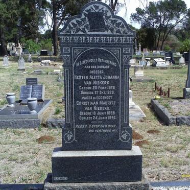 NIEKERK Christiaan Mauritz, van 1889-1942 &amp; Hester Aletta Johanna 1878-1929