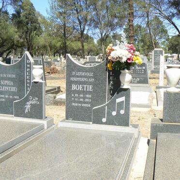 PLESSIS Boetie, du 1932-2013 &amp; Sophia 1932-
