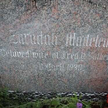 SUTHERLAND Fred &amp; Zuradah Madeleine -1939