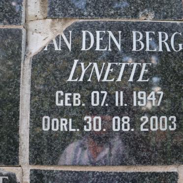 BERG Lynette, van den 1947-2003
