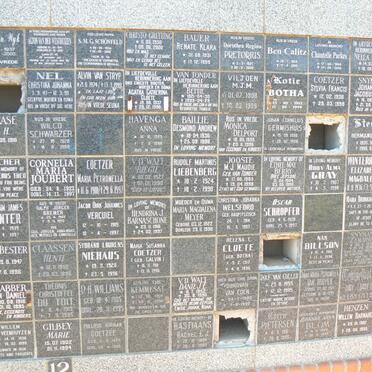 27. Gedenkmuur / Memorial wall _27