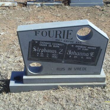 FOURIE Stephanus Z. 1927-1982 &amp; Johanna E. 1934-