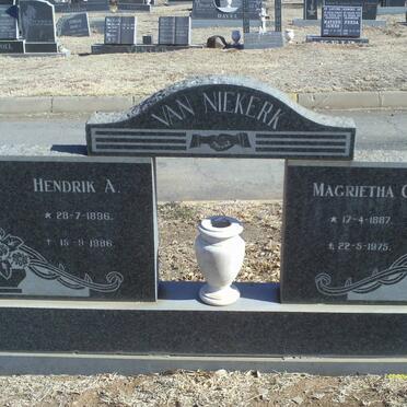 NIEKERK Hendrik A. 1896-1986 &amp; Magrietha G. 1887-1975