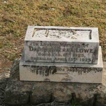 LOWE Daphne Verna 1925-1925