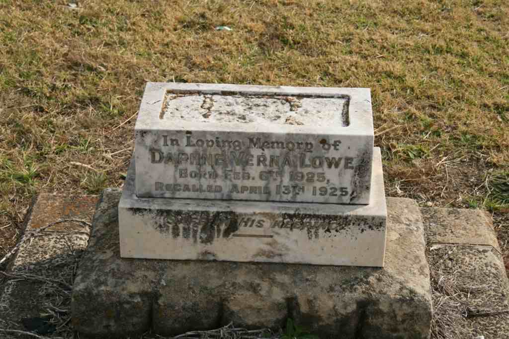 LOWE Daphne Verna 1925-1925