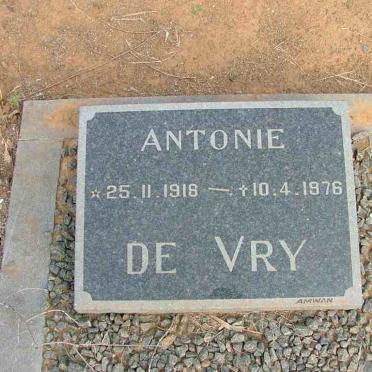 VRY Antonie, de 1918-1976