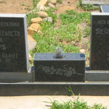 HOOPS Siegfried Gunter Kuno 1920-2002 &amp; Christina Elizabeth Gezina CLASE 1923-2003 