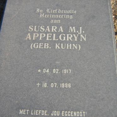 A - Surnames :: Vanne - A