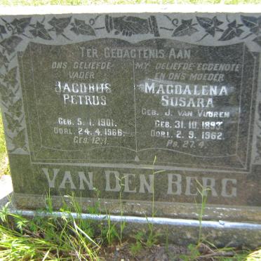 BERG Jacobus Petrus, van den 1901-1966 en Magdalena Susanna J. V. VUUREN 1893-1962