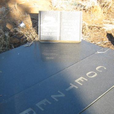 COETZER Isak Jacobus 191?-1994 &amp; Rachel Margaretha Petronella 1919-2001