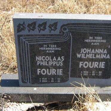 FOURIE Nicolaas Philippus 1920-2004 &amp; Johanna Wilhelmina 1926-2011