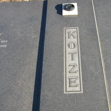 KOTZE Joof 1954-1996 &amp; Mariette 1962-1996