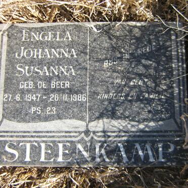 STEENKAMP Engela Johanna Susanna nee DE BEER 1947-1986
