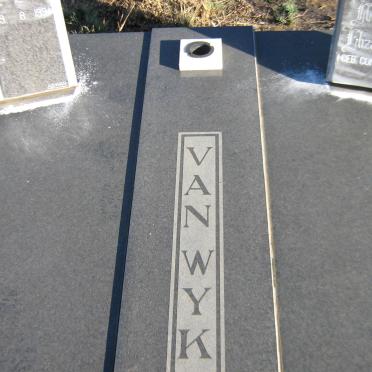 WYK Christiaan Johannes, van 1917-1994 &amp; Maria Elizabeth CONRADIE 1916-1998