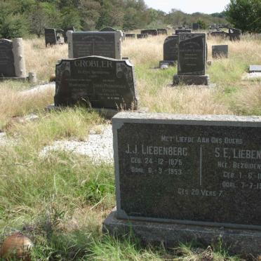 LIEBENBERG J.J. 1875-1953 &amp; S.E. BEZUIDENHOUT 1873-1962