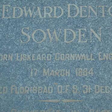 Free State, BRANDFORT district, Soutpan, Florisbad 686, farm cemetery