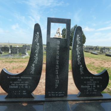 BREDENKAMP C.D. 1916-2000 &amp; Marietjie M.M.NEL 1920-2006