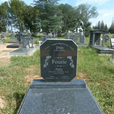 FOURIE Andries Jacobus &amp; Petronella G. Maria DE KLERK 1932-2019