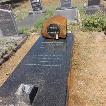 REYNDERS Wilhelmina Catharina nee VAN DER MERWE 1936-2010 