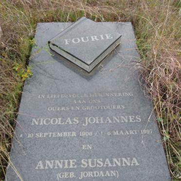 F - Vanne :: Surnames - F