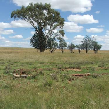 Free State, DEWETSDORP district, Unknown farm cemetery 08