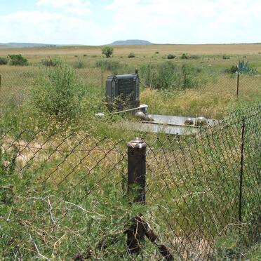 Free State, DEWETSDORP district, Unknown farm cemetery 33