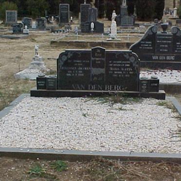 BERG Johannes Jacobus, van den 1916-2005 &amp; Maria Aletta SNYMAN 1920-1973