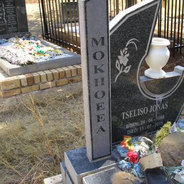 MOKHOEEA Tseliso Jonas 1966-2011