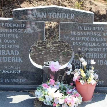 TONDER Coenraad Frederik, van 1923-2008 &amp; Christina Jacoba 1926-??5