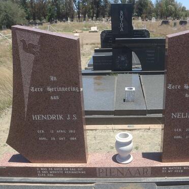 PIENAAR Hendrik J.S. 1912-1984 &amp; Nelie C.J.H. 1914-1999