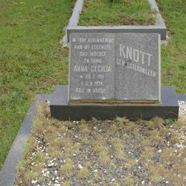 KNOTT Anna Cecilia nee ESTERHUIZEN 1911-1974
