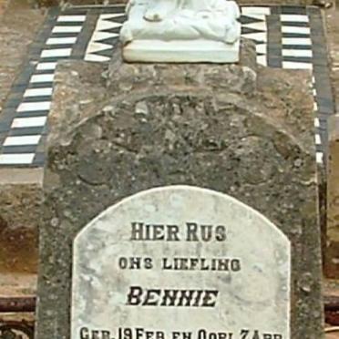 Free State, FOURIESBURG district, Onze Rust, farm cemetery