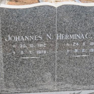 ? Johannes N. 1912-1978 &amp; Hermina C.E.M. 1915-1991