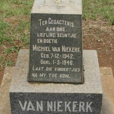 NIEKERK Michiel, van 1942-1946