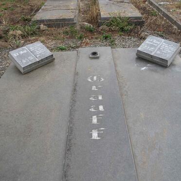 GRAAFF B.J. 1911-1997 & M.A. PRETORIUS 1917-2002 _1