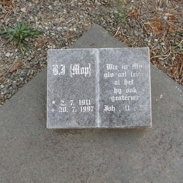 GRAAFF B.J. 1911-1997 & M.A. PRETORIUS 1917-2002 _2