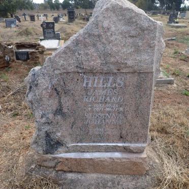 HILLS James Richard 1932-2011 & Susanna Johanna 1931-2012_1