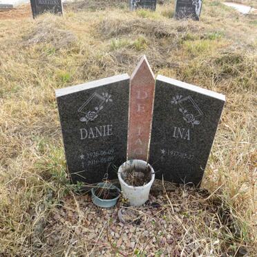 J - Vanne :: Surnames - J