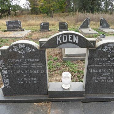 KOEN Petrus Arnoldus 1908-1981 & Magdalena Susanna EMMENES 1910-1998